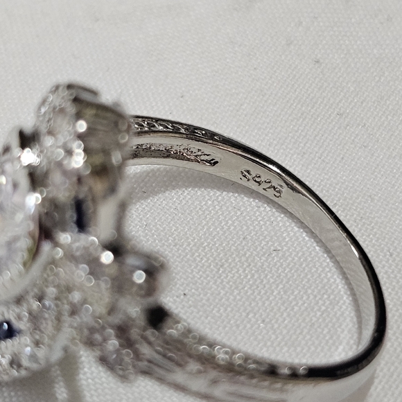 Heart Shape Sterling Siver Ring - Picture 16 of 16